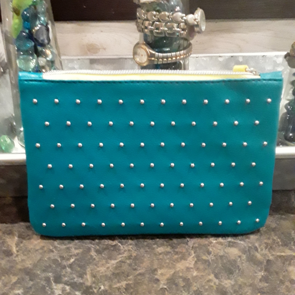 Makeup bag